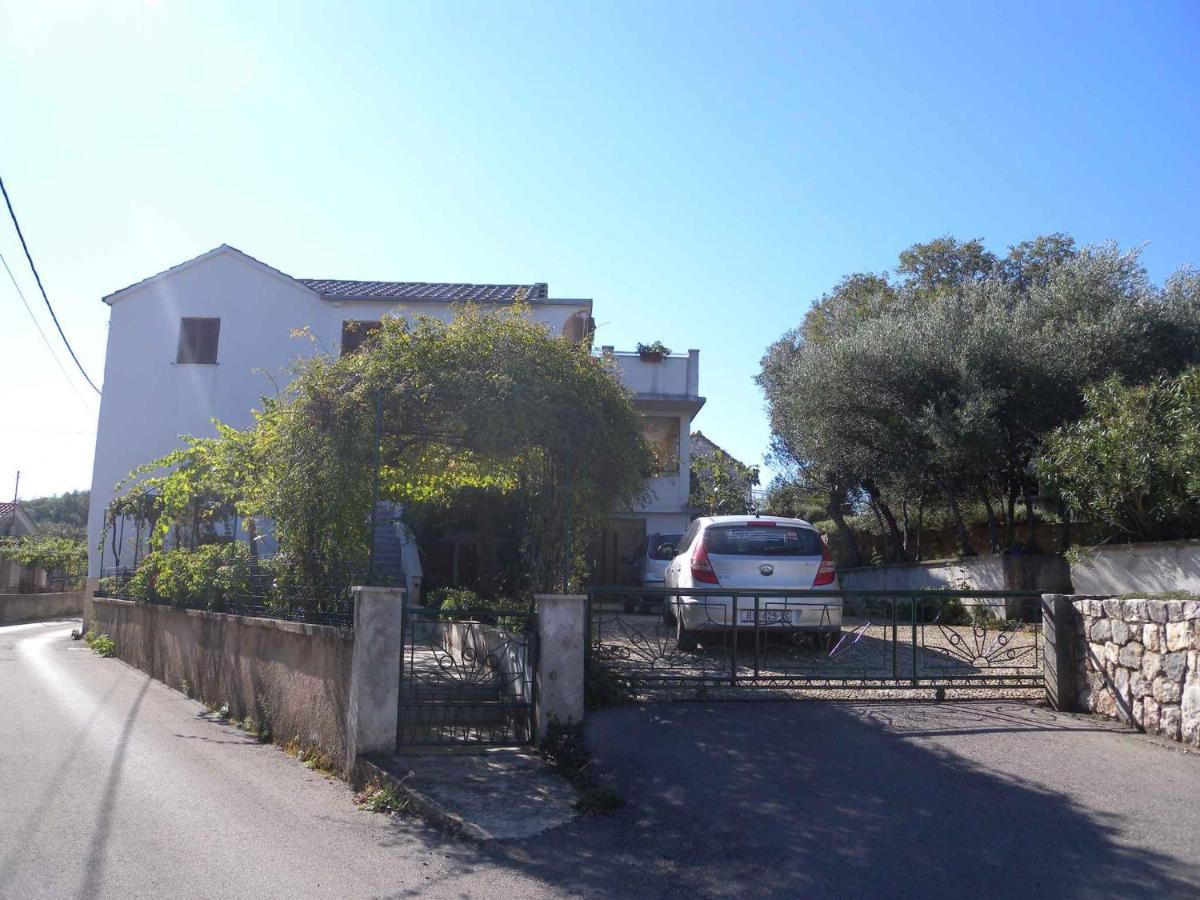 Apartments In Klanice/Insel Krk 14692 Sveti Ivan Dobrinjski Esterno foto